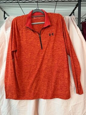 Athletic wear by Under Armour size large